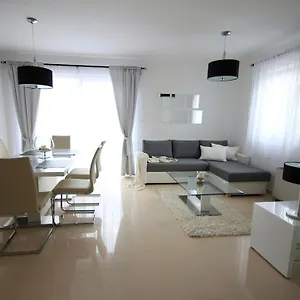 Mantinela Apartment Malinska
