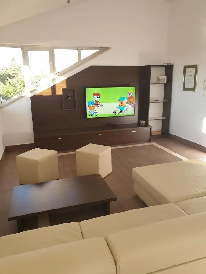 Apartments Seafront Villa Pula